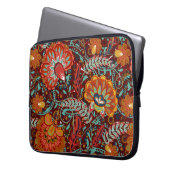 Dense blumengeschmückte Hand zeichnete Fantasy-Blu Laptopschutzhülle (Vorderseite Links)