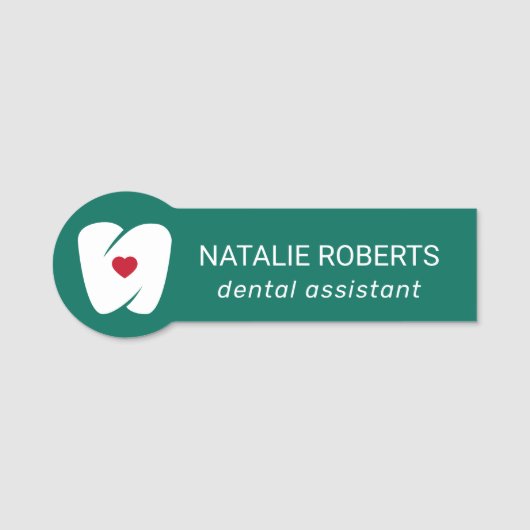 Dental Assistant Modern Tooth & Heart Teal Dentist Namensschild (Vorderseite)
