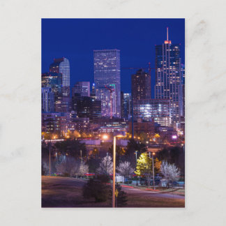 Denver Skyline bei Nacht - Colorado Postkarte