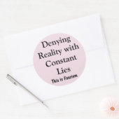 Denying Reality Runder Aufkleber (Umschlag)