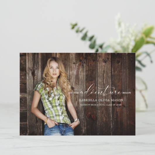 Der Abschluss "Abenteuer starten" im Foto gelassen Ankündigung (Stehend Vorderseite)