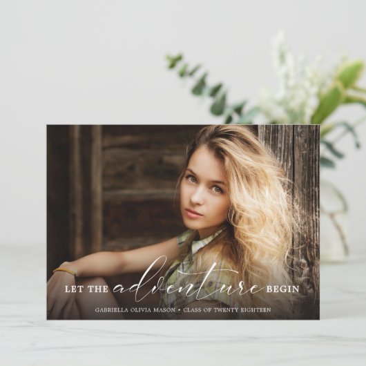 Der Abschluss "Abenteuer starten" im Foto gelassen Ankündigung (Stehend Vorderseite)