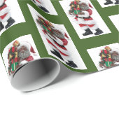 Der afroamerikanische Weihnachtsmann bringt Gesche Geschenkpapier (Rolleneckpunkt)