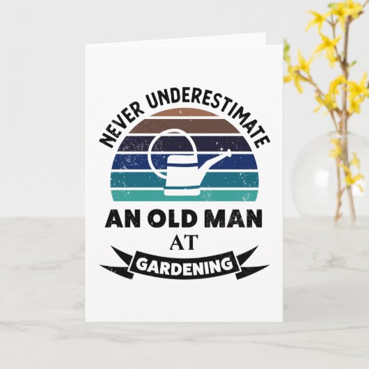 Der alte Gärtner Gärtnerglöster gibt Vätern ein Ge Karte (Gelbe Blume)