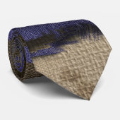 Der Anker des Schmutz gealterten Seeschiffs Krawatte (Gerollt)