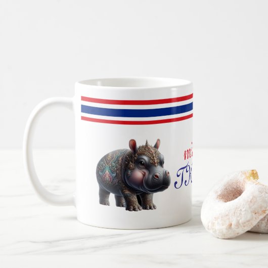 Der anmutige thailändische Pygmäen-Hippopotamus, M Kaffeetasse (Mit Donut)