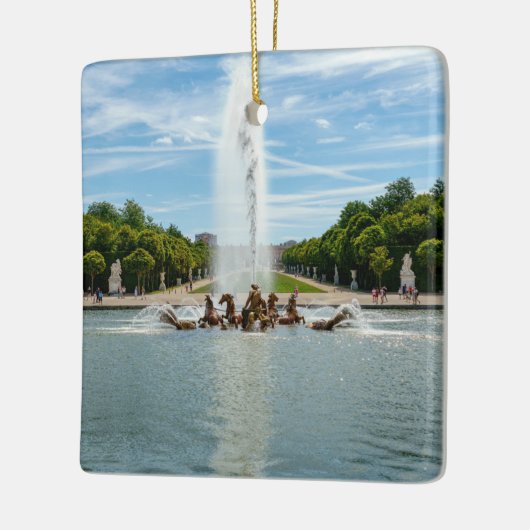 Der Apollo-Brunnen im Garten von Versailles Keramikornament (Links)