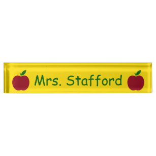 Der Apple-rotes grünes gelbes personalisiertes des Namensplakette