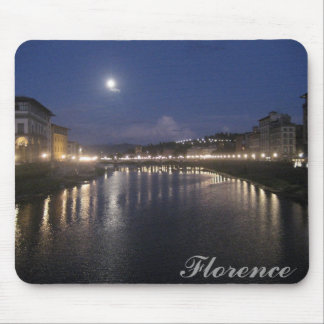 Der Arno-Fluss nachts Mousepad