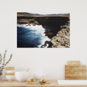 Der Aruba-Ozean bricht auf den Felsen ab Poster (Küche)