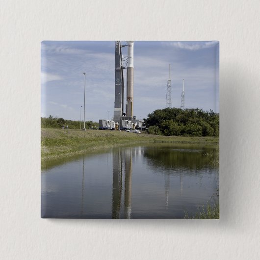 Der Atlas V/Centaur kommt auf der Startcompl an Button (Vorderseite)