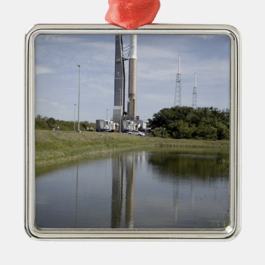 Der Atlas V/Centaur kommt auf der Startcompl an Silbernes Ornament (Vorne)