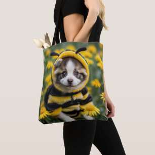 Der aufregendste Welpe auf der Wiese Tasche