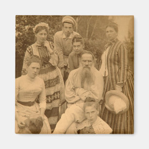 Der Autor Leo Tolstoi mit seiner Familie Magnet