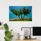 Der Baum "Alles was du brauchst ist Liebe" ! Poster (Heimbüro)