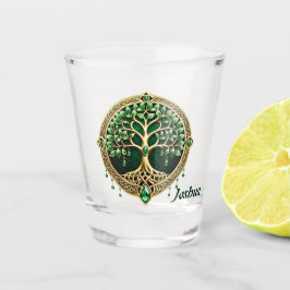 Der Baum des Lebens mit keltischen Knoten. Schnapsglas