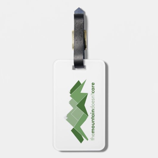 Der Berg kümmert sich nicht Gepäckanhänger (Rückseite vertikal)