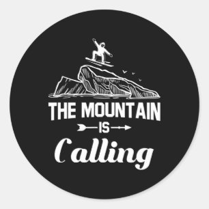 Der Berg nennt Snowboarder Snowboard Geschenk Runder Aufkleber