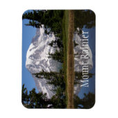 Der Berg Rainier spiegelt sich im Bergsee wider Magnet (Vertikal)