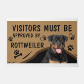 Der Besuch muss von Rottweiler genehmigt werden Fußmatte (Vorderseite)