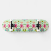 Der bezaubernde eklektische Garten: Diverse Blumen Skateboard (Horizontal)