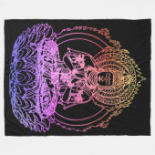 Der blassende Buddha in farbenfroher Regenbogengla Fleecedecke (Vorderseite (Horizontal))
