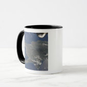 Der Blick auf die karibische Insel Hispaniola Tasse (Vorderseite Links)