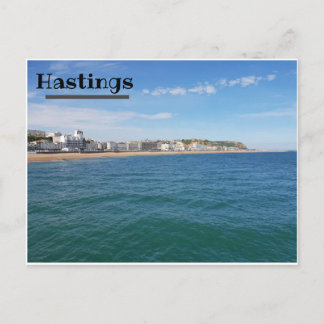 Der Blick entlang des Strandes von Hastings Postkarte