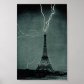 Der Blitz trifft auf den Eiffelturm Poster (Vorne)