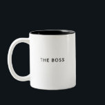 Der Boss | Funny Custom Coffee Tasse<br><div class="desc">Diese individuelle Kaffeemaschine-Tasse bietet "den Chef" in klassischer serifenloser Typografie. Macht ein lustiges Geschenk für den Chef,  oder für jeden,  der gut in der Übernahme ist,  und mit bearbeitbarem Text,  können Sie es auf beiden Seiten anpassen.</div>