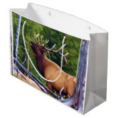 Der Bugler Elk Bull Große Geschenktüte (Rückseite Schrägansicht)