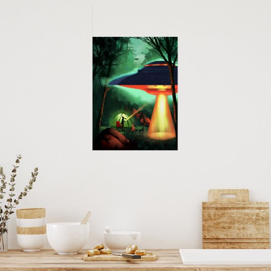 Der Camper sieht sich beim Camping einer fliegende Poster (Küche)