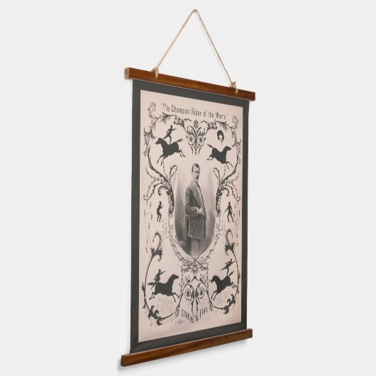 Der Champion Rider der Welt, Charles W. Fish. Wandteppich Mit Holzrahmen (Gewinkelt)