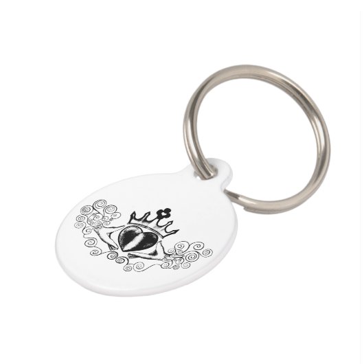 Der Claddagh (schwarz) Tiermarke (Seite)