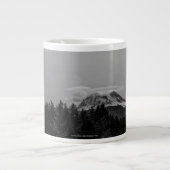 Der Cloud Spirit Jumbo-Tasse (Vorderseite)