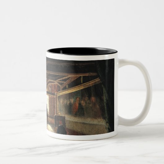 Der Dachboden eines Museums Zweifarbige Tasse (Rechts)