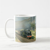 Der dampf-geschleppte Zug der britischen Eisenbahn Kaffeetasse (Links)
