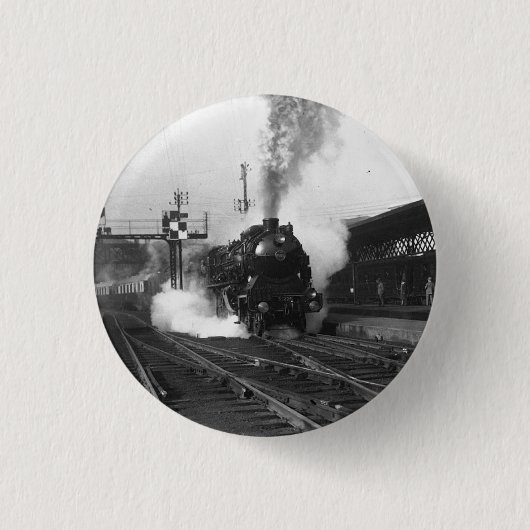 Der Dampfzug kommt um 1864 an! Button (Vorderseite)