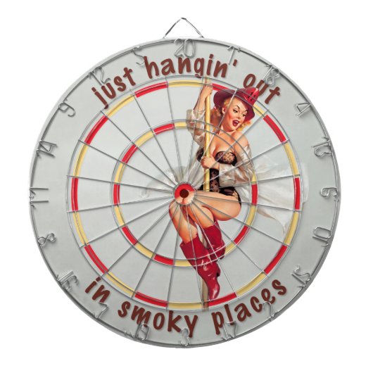 Der Dartboard des Firehousepinup-Feuerwehrmannes Dartscheibe (vorne)