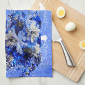 Der dekorierte blaue Christbaum Handtuch (Viertel Falte)