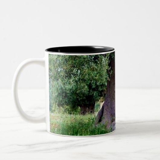 Der Denkbaum in Pugia Zweifarbige Tasse (Links)