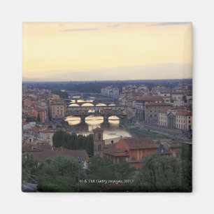 Der der Arno-Fluss und das Ponte Vecchio in Magnet