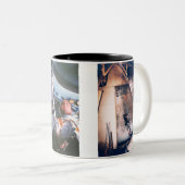 Der Desaster Apollo 1 Zweifarbige Tasse (VorderseiteRechts)
