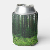 Der dichte Sommer Wald: Landschaftspanorama. Dosenkühler (Kanne Vorderseite)