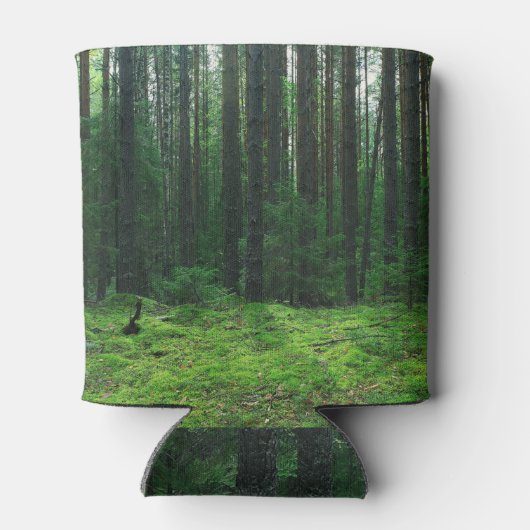 Der dichte Sommer Wald: Landschaftspanorama. Dosenkühler (Rückseite)