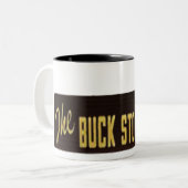 Der Dollar stoppt hier Zweifarbige Tasse (Vorderseite Links)