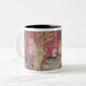 Der Drache, der mit den Bediensteten des Gottes Zweifarbige Tasse (Vorderseite Links)