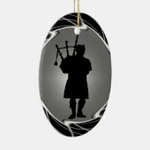 DER DUDELSACKSPIELER-GEIST KERAMIK ORNAMENT (Rechts)