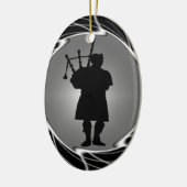 DER DUDELSACKSPIELER-GEIST KERAMIK ORNAMENT (Links)