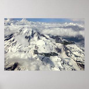 Der EA-6B Prowler und Mount Rainier Poster